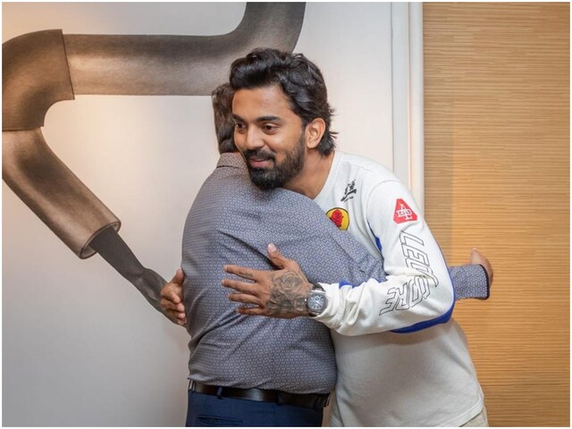 Sanjiv Goenka, KL Rahul were seen sharing a warm hug (Photo: X)    