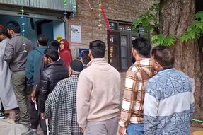 Image showing voters casting ballots