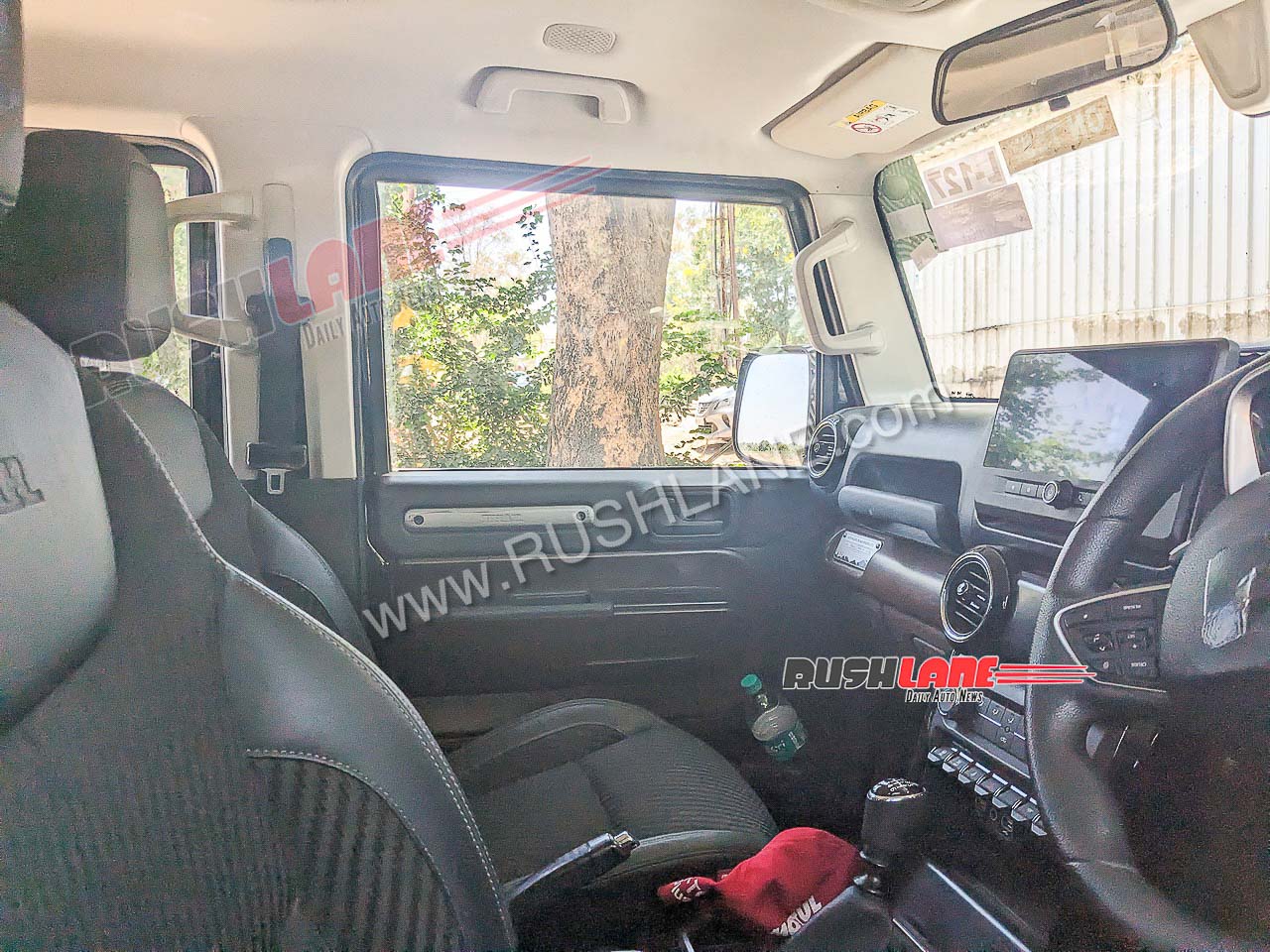 2024 महिंद्रा थार 5 दरवाजा मागील लेगरूम, केबिन, शीर्ष वैशिष्ट्ये उघड, आतील फोटो साफ करा - News18 12 mahindra thar armada suv interiors space legroom boot 5 2024 05 f84a586b0c3d8505bee47472a3707e76