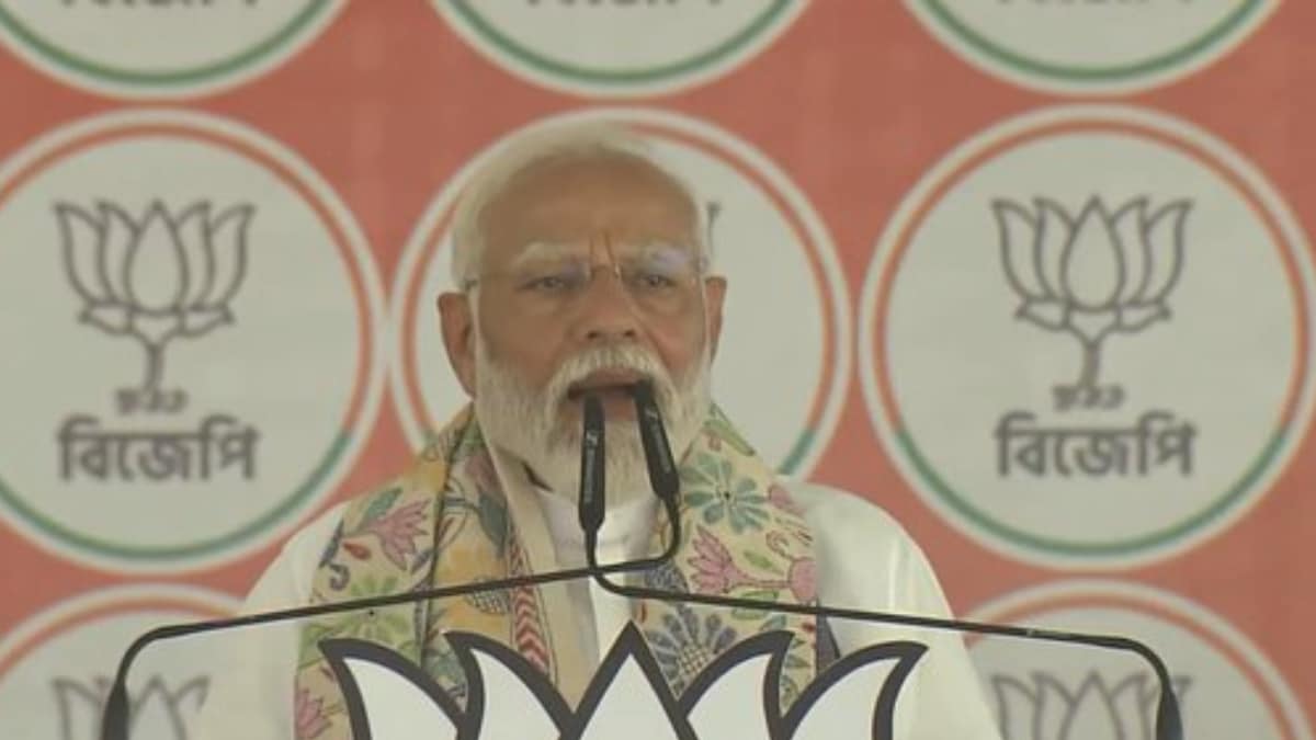 'Hindus Being Treated as Second Class Citizens in Bengal': PM Modi Attacks TMC Over Humayun Kabir's Video