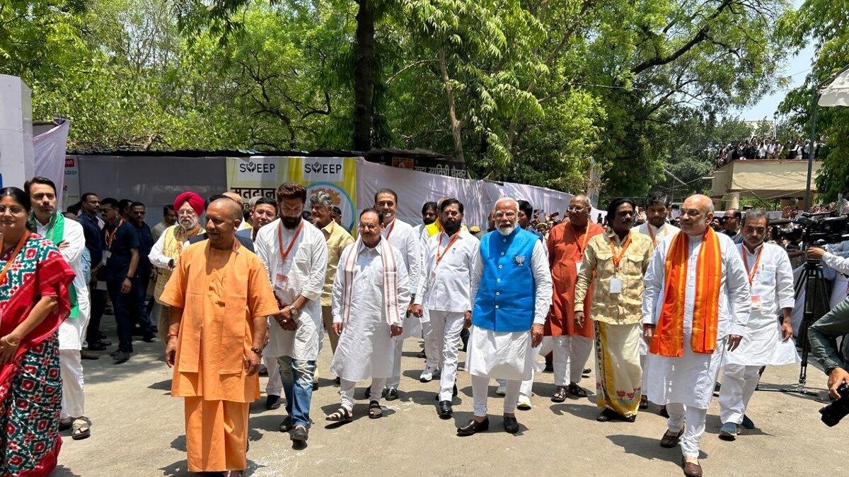 Pm Modi Files Nomination Papers In Varanasi Amid Ndas Show Of Strength To Address Bjp Workers 2892