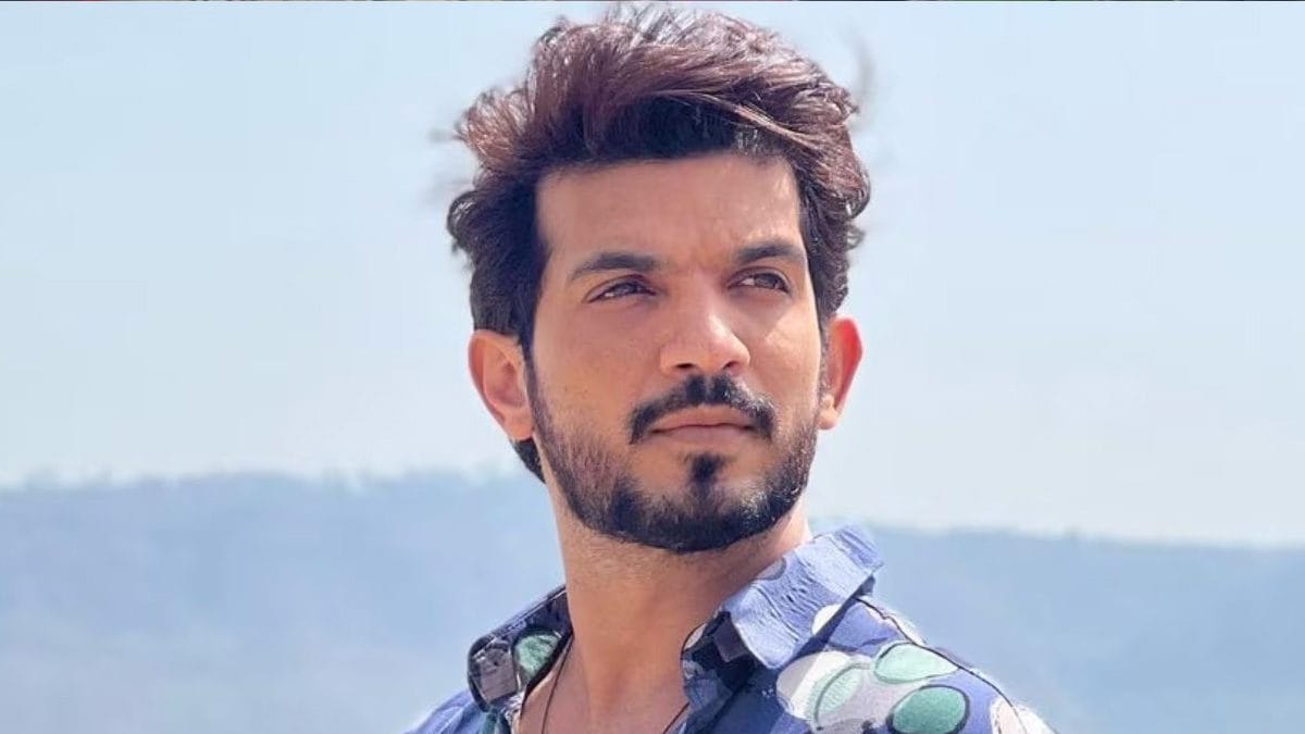 Arjun Bijlani Channels His Inner Singer To Entertain Pyaar Ka Pehla Adhyay Shivshakti Co-stars – News18 Arjun Bijlani Channels His Inner Singer To Entertain Pyaar Ka Pehla Adhyay Shivshakti Co-stars – News18