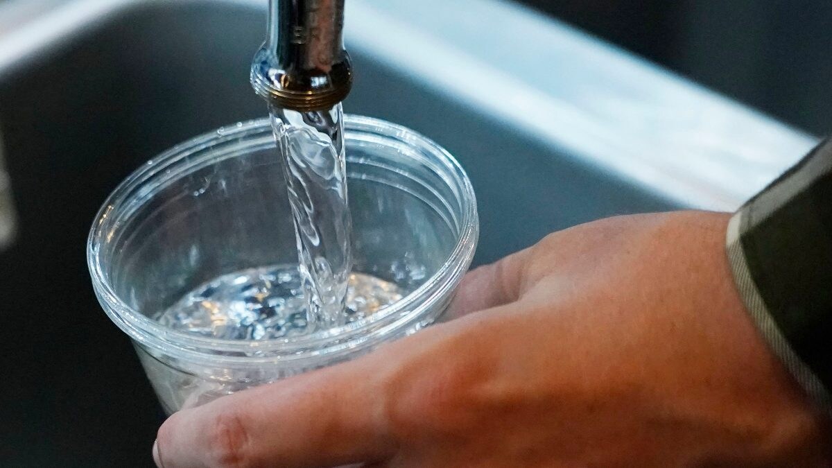 School Forced to Shut, Residents Urged to Boil Tap Water After Parasite Outbreak in UK Towns