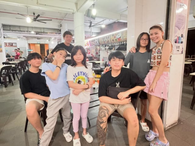 Singapore Influencer Becomes Grandmother At 34 Internet Can t Believe singapore-influencer-becomes-grandmother-at-34-internet-can-t-believe