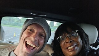 Chris Martin Gives Lift To A Woman Who Was Struggling To Walk To His Show - Vimarsana News