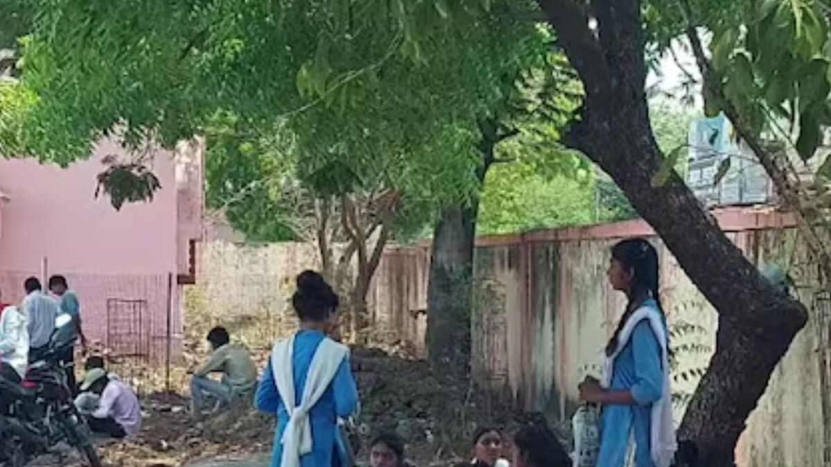 Parents Blame Schools, Teachers After Their Kids Get Low Scores In MP Board Results