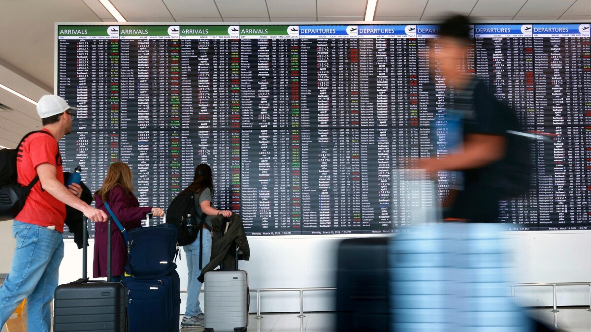US Airlines Are Suing Federal Govt Over A New Rule To Make Certain Fees Easier To Spot