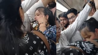 Women Fight Over Space Inside Delhi Metro, Internet Says 'Free Entertainment Everyday' - Vimarsana News