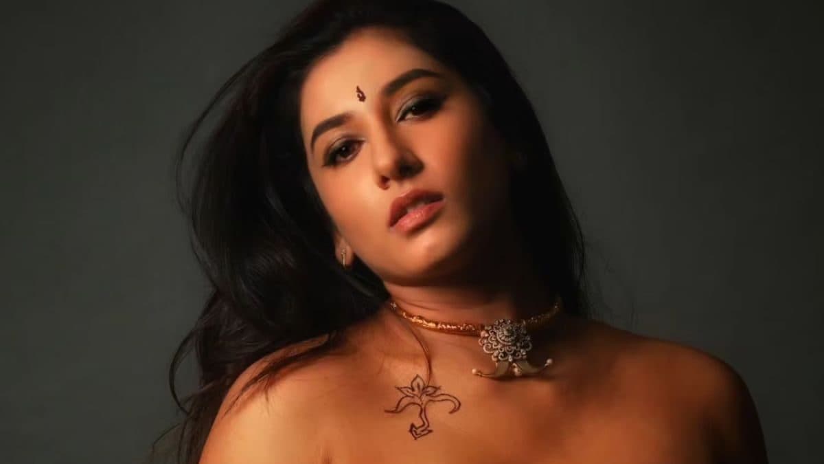 Actress Vishnu Priya Bhimeneni Adds Drama To Her OOTD With A Daring Choli  Set | Movies News - News18