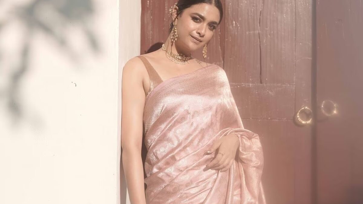 Actress Keerthy Suresh's Pale Pink Saree Is Perfect Wedding Wear