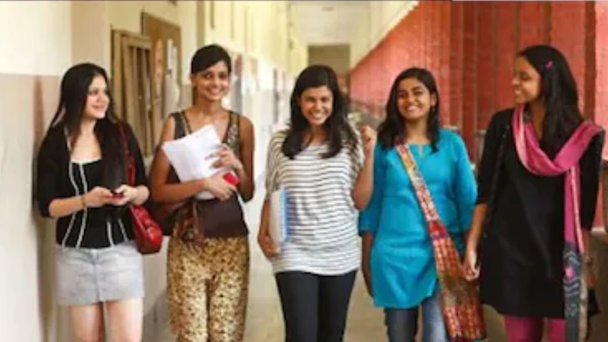 UGC Urges Universities To Enable Two-Course Structure For Students