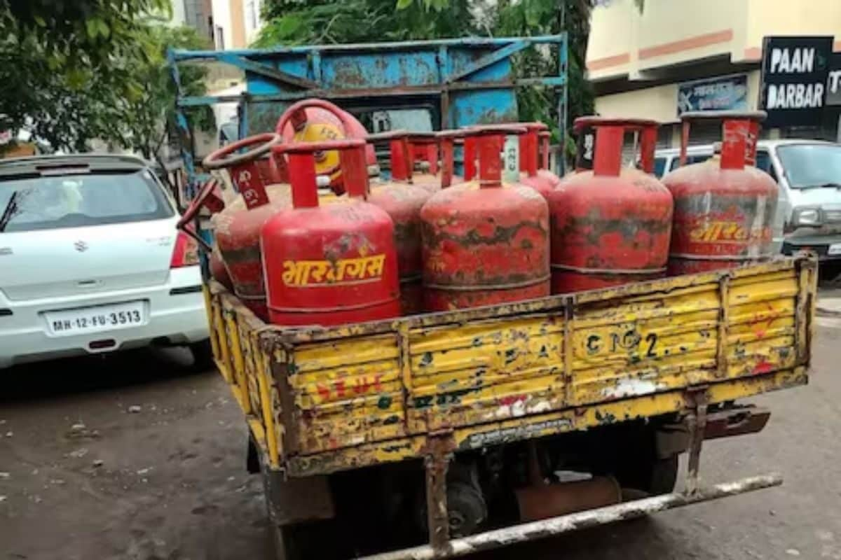 Commercial LPG Cylinder Gets Costlier By Rs 39 in Delhi; Check Latest Prices In Delhi, Mumbai And Other Cities