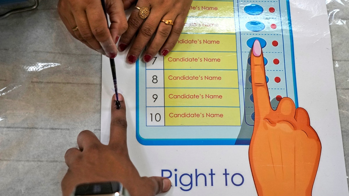 7 Candidates File Nominations For J-K Polls – News18 7 Candidates File Nominations For J-K Polls – News18