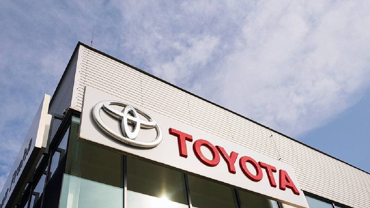 Japanese Officials Inspect Toyota Headquarters Over Safety ...