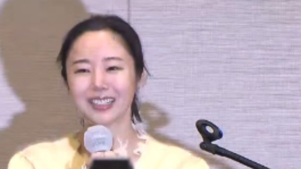 ADOR CEO Min Hee-jin's Changed Look In Second Conference After ...