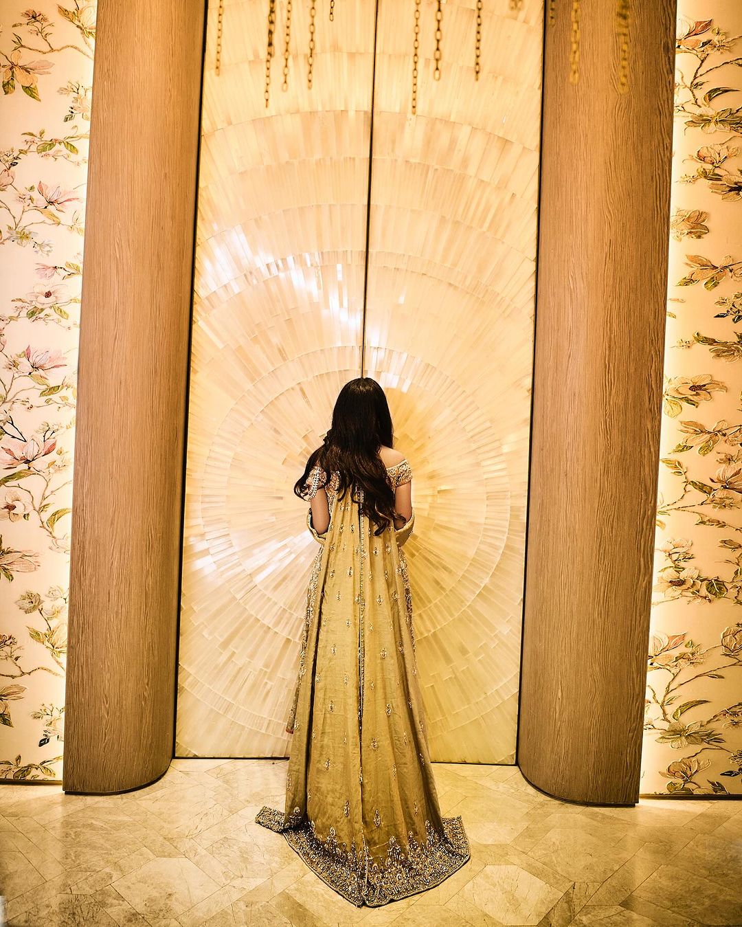 The floor-sweeping train made the look even more regal. Her main stylist for all her wedding looks, Rhea Kapoor, definitely did a great job. (Photo: Instagram/@rheakapoor) The floor-sweeping train made the look even more regal. Her main stylist for all her wedding looks, Rhea Kapoor, definitely did a great job. (Photo: Instagram/@rheakapoor)