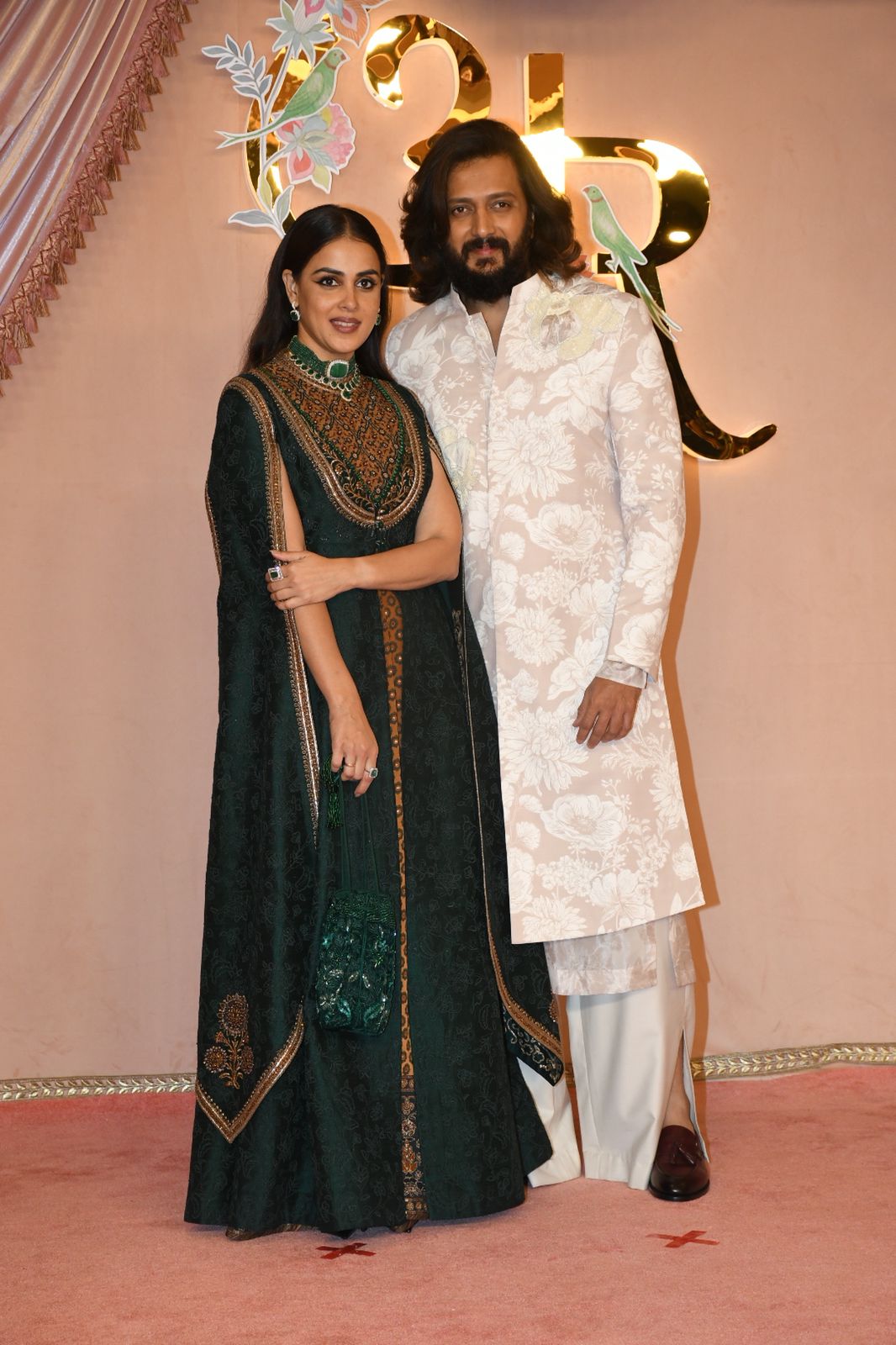 Genelia D'Souza and Riteish Deshmukh looked stunning in their contrasting outfits. (Image: Viral Bhayani) Anant Ambani Radhika Merchant sangeet