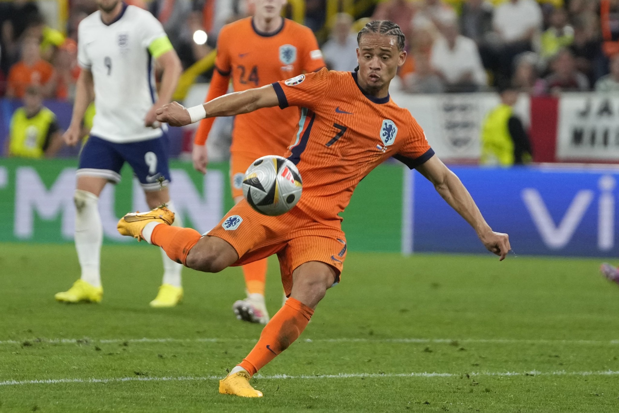 Dutch midfielder Xavi Simons scored the first for his side just 7 minutes into the game at BVB Stadion Dortmund. (AP) Dutch midfielder Xavi Simons scored the first for his side just 7 minutes into the game at BVB Stadion Dortmund. (AP)