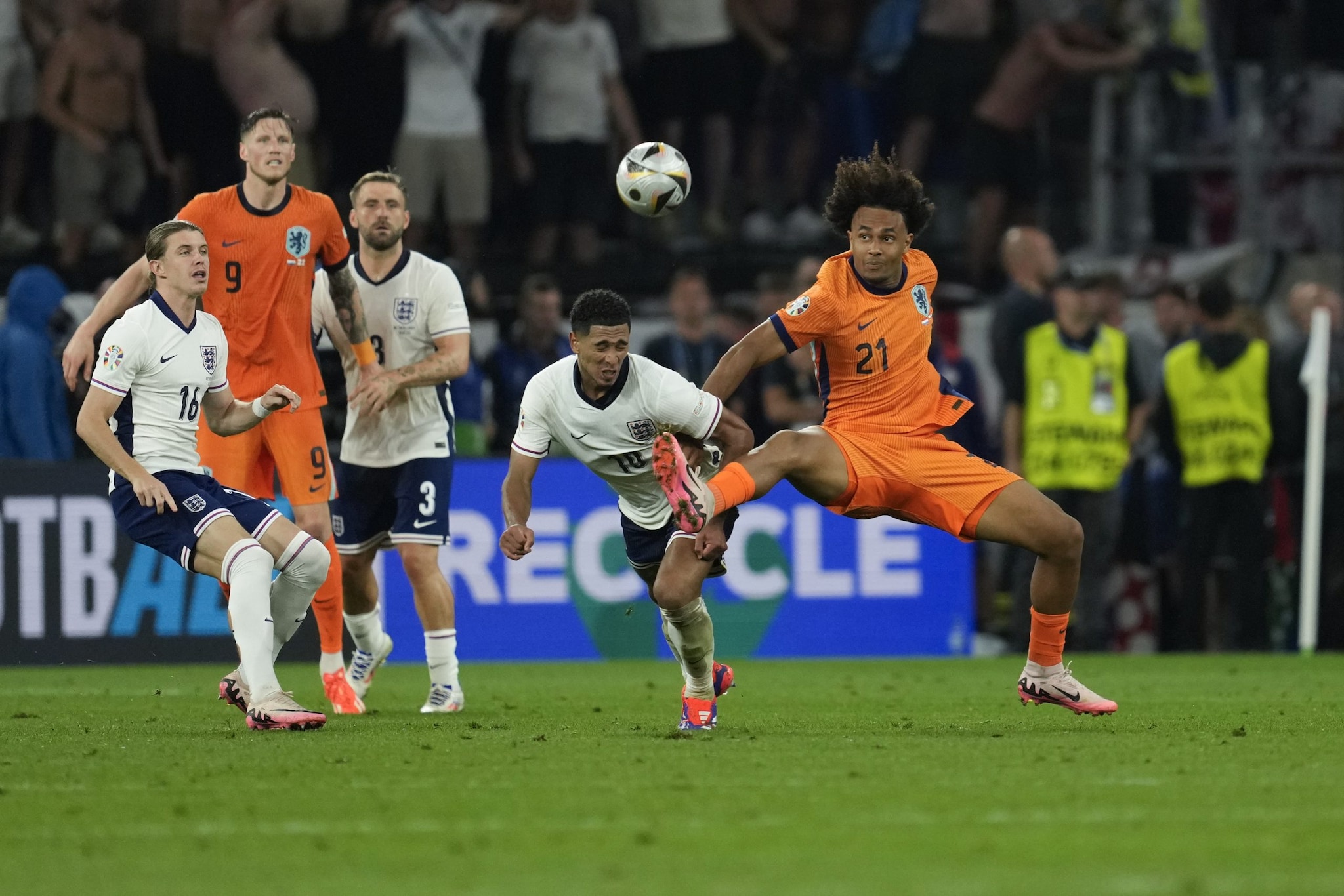 The next semi-final match between Netherlands and England also had a 2-1 result, with the losing side scoring the first. (AP) The next semi-final match between Netherlands and England also had a 2-1 result, with the losing side scoring the first. (AP)