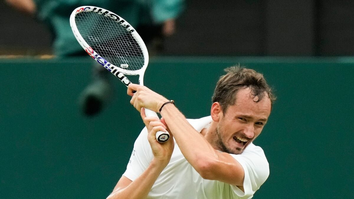 Wimbledon 2024: Daniil Medvedev Ousts Jannik Sinner to Clinch Semis Berth – News18