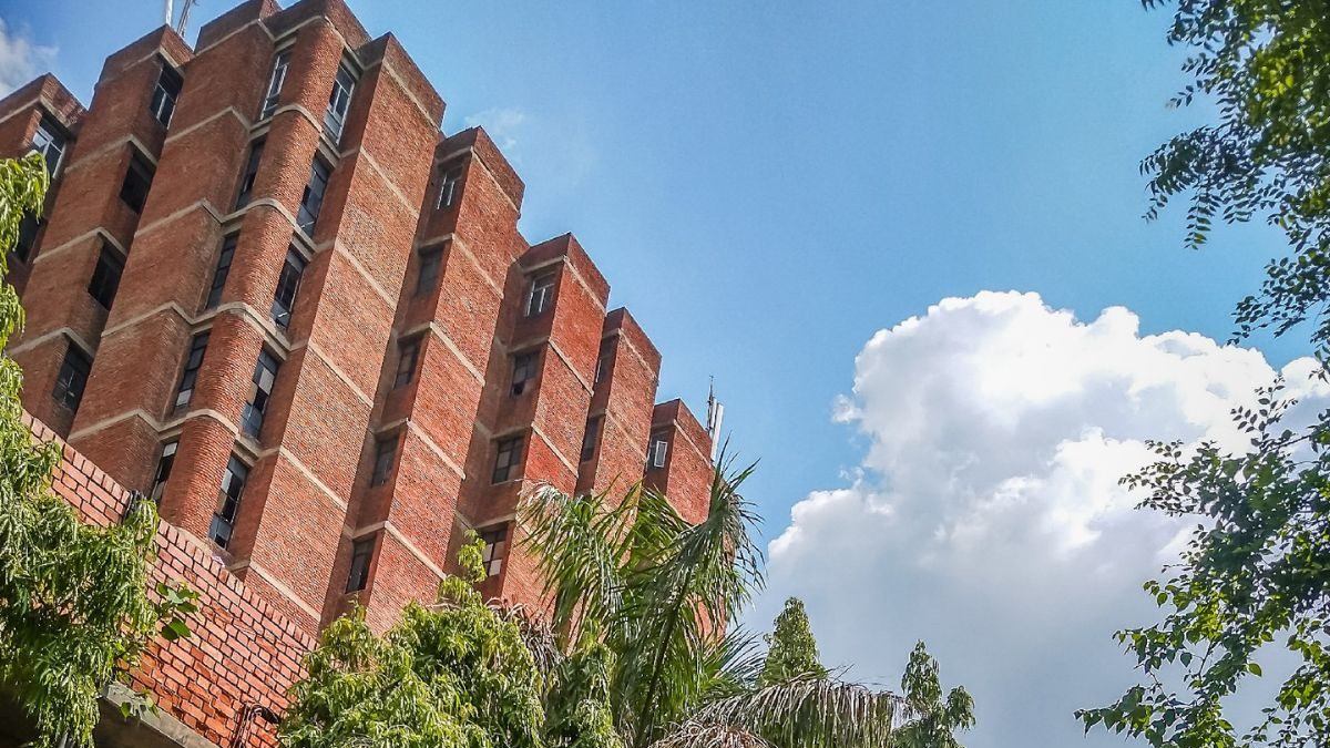DU Arts Faculty Dean Resigns After ‘Heckling’ By Students Over Exam Delay