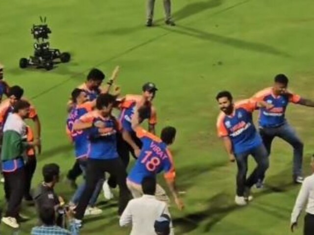 Virat Kohli, Rohit Sharma, Other Players Dance Their Hearts Out As ...