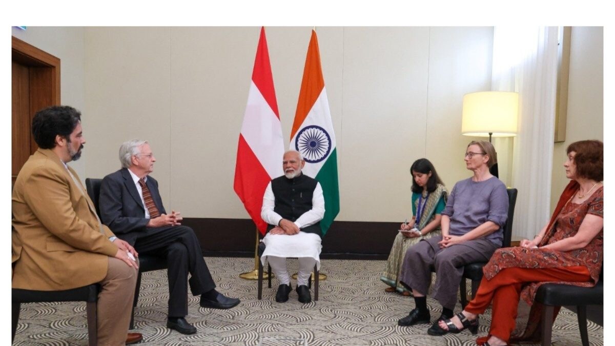 PM Modi Meets Indologists in Austria; Discusses Indian History, Philosophy, Art & Culture – News18 PM Modi Meets Indologists in Austria; Discusses Indian History, Philosophy, Art & Culture – News18
