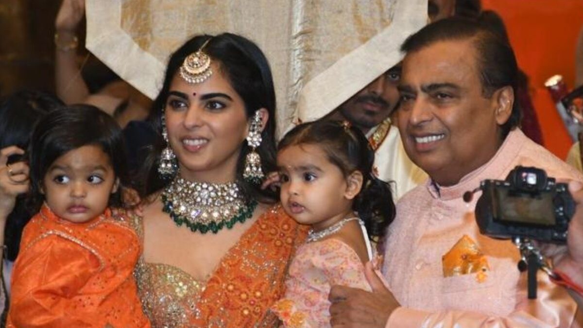 Mukesh Ambani Adores Isha Ambani's Children Aadiya Shakti and Krishna At Anant and Radhika's Mameru Ceremony