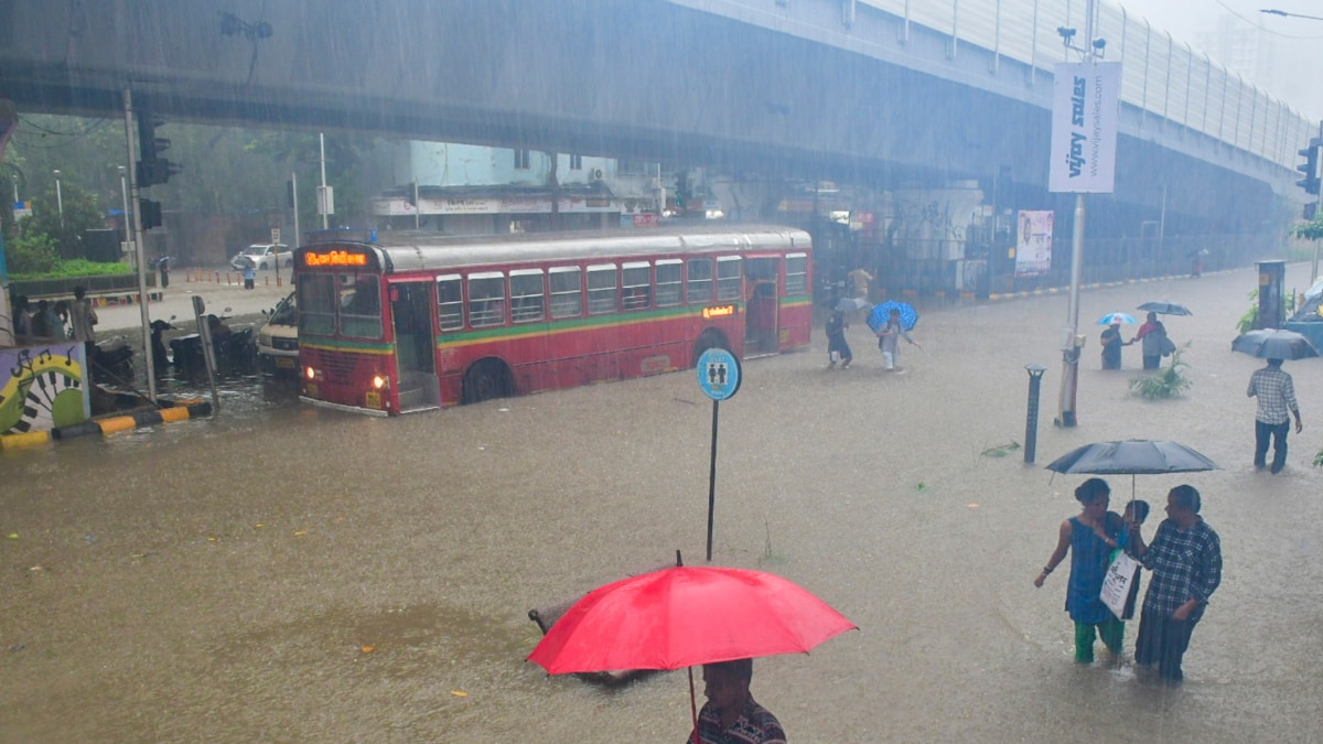 Maharashtra Rains: 4 Dead In Pune, Mumbai On Red Alert As Heavy Rainfall Continues; CM Shinde Monitors Situation