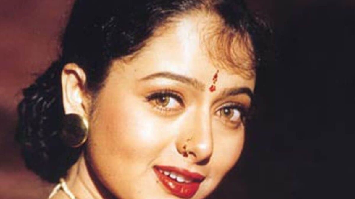 Remember South Actress Soundarya? A Look At Her Film Career And Tragic ...