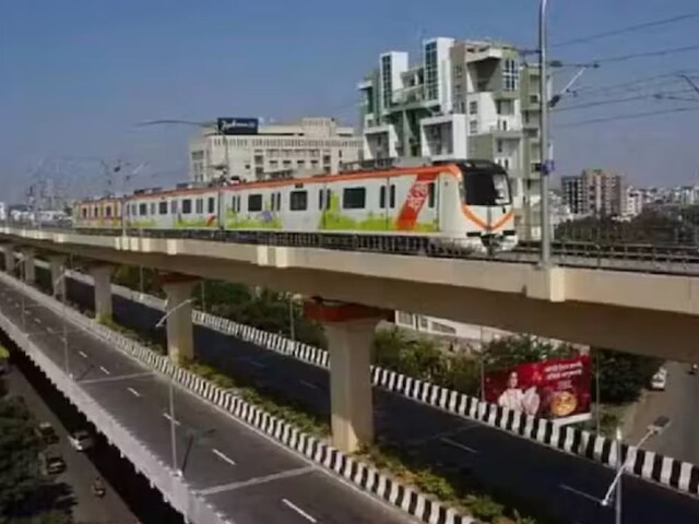 Bengaluru Double Decker Flyover is constructed at a height of 8 meters above ground level, with the metro yellow line soaring at 16 metres.