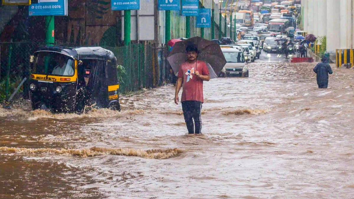 Mumbai, Thane To See Heavy Rain on Saturday, Pune, Raigad, Ratnagiri On Red Alert: IMD