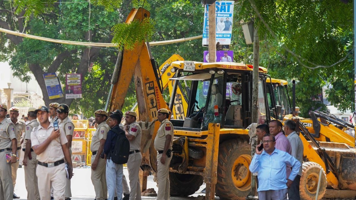 MCD Starts Bulldozer Action Against Drain Encroachments, To Check Crowded Buildings After Coaching Centre Deaths