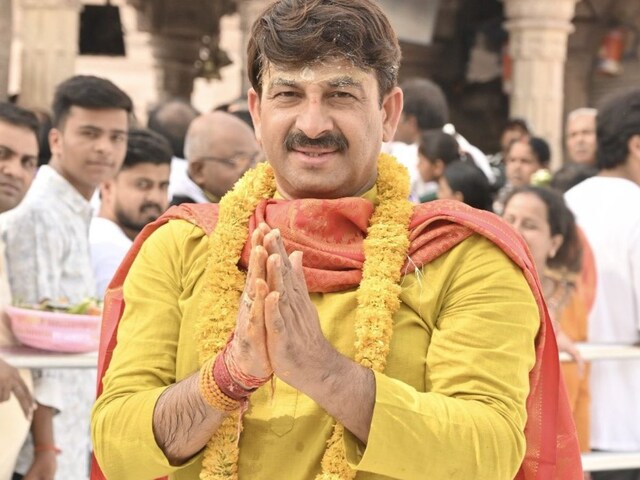 Manoj Tiwari said putting a board of one’s name is a rule as per the existing law. (X File)