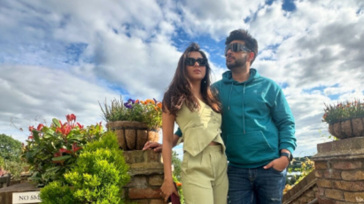 Tejasswi Prakash, Karan Kundrra’s London Diaries Are All Things Love And Fun