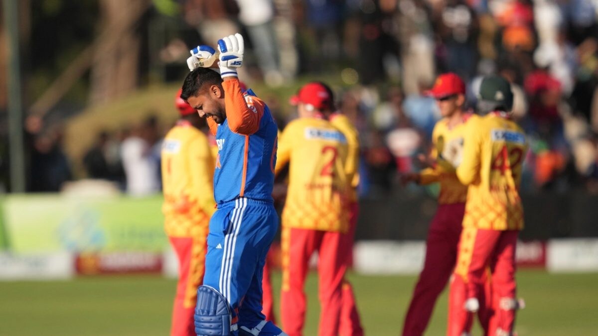 Don't Worry! We Still Believe In You Shubman Gill & Co Find Fan