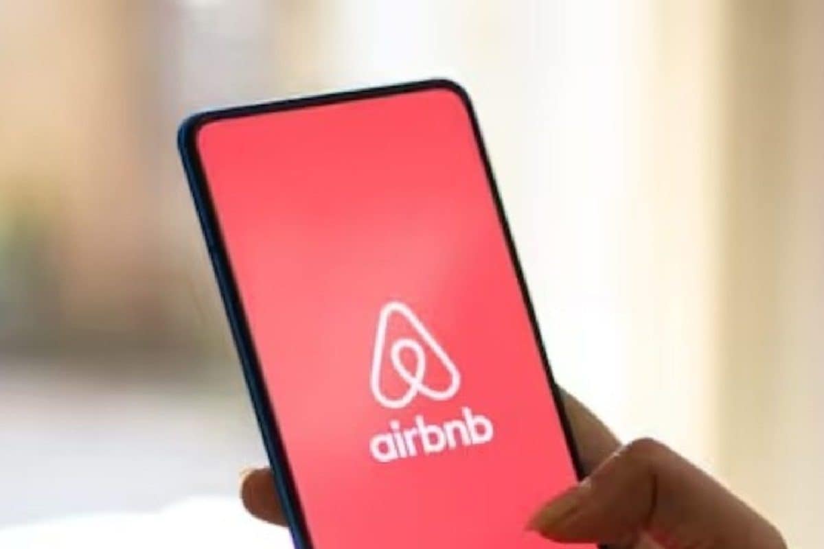 Independence Day Long Weekend: Airbnb Records 340% Surge in Domestic Travel Searches