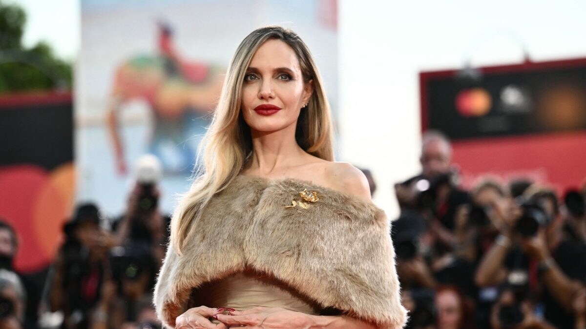 Angelina Jolie, In Brown Flowy Chiffon Dress, Steals The Show At Venice Film Festival – News18