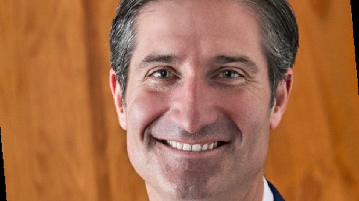 Starbucks CEO Laxman Narasimhan Quits, Brian Niccol Appointed New Chairman & CEO – News18 Starbucks CEO Laxman Narasimhan Quits, Brian Niccol Appointed New Chairman & CEO – News18