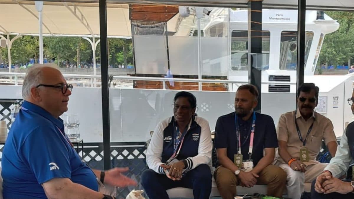 IOA Delegation Meets UWW Chief Amid Vinesh Phogat Paris Olympics 2024 DQ, Rules Drawn Up in Interest of Athletes Clarifies Wrestling Body Head – News18 IOA Delegation Meets UWW Chief Amid Vinesh Phogat Paris Olympics 2024 DQ, Rules Drawn Up in Interest of Athletes Clarifies Wrestling Body Head – News18
