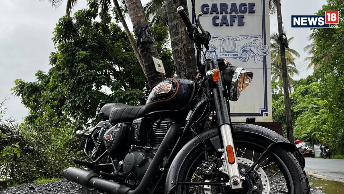 Royal Enfield Bullet 350 in Pics: See Design, Features, and More