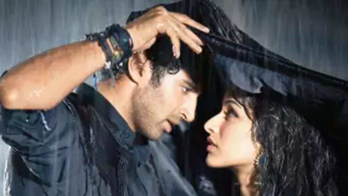 Shraddha Kapoor Calls Aditya Roy Kapur Starrer Aashiqui 2 'Very Special': 'She Loves So Purely...'