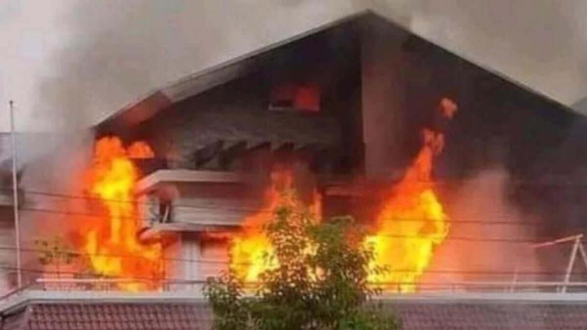 Former Cricketer And MP Mashrafe Mortaza's House Set On Fire As Bangladesh Remains On Boil