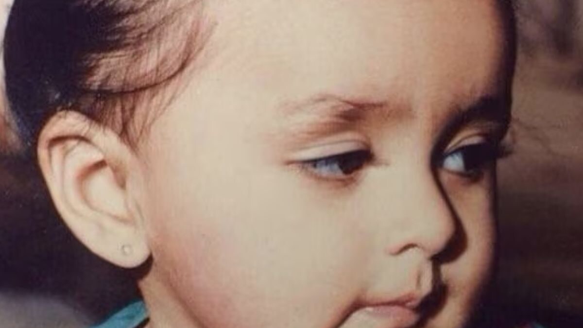 Identify This Bollywood Actress From Her Childhood Pic. Hint: She Starred In Sita Ramam