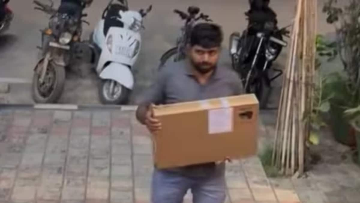 Flipkart surprises Bengaluru man with gift after his 13-minute post about laptop delivery went viral