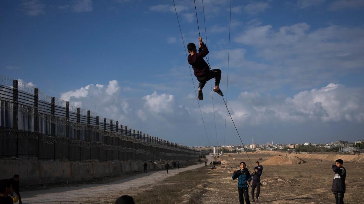 Why Is Israel Demanding Control Over 2 Gaza Corridors In Cease-Fire Talks?