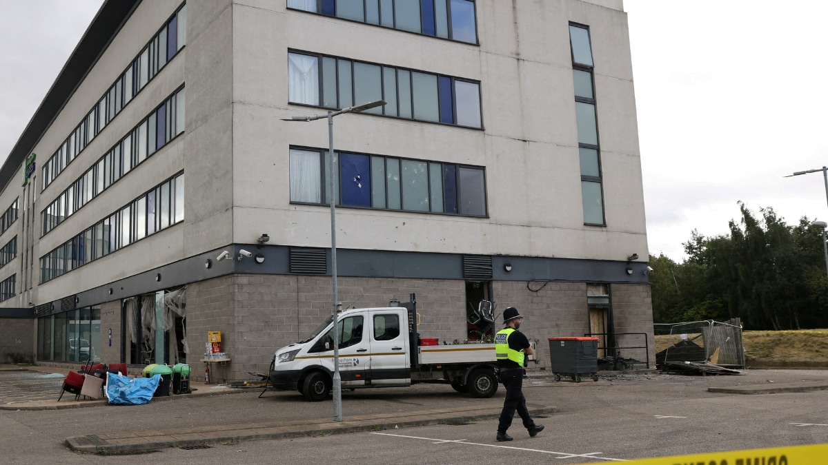 Northern Ireland: More Than 400 Homes Evacuated To Remove World War II ...