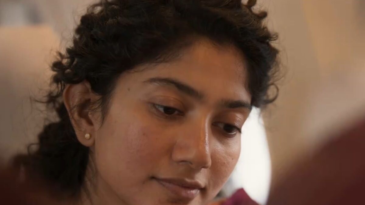 Watch: Sai Pallavi’s First Look As Indhu From Mukund Varadarajan’s Biopic Amaran Revealed – News18 Watch: Sai Pallavi’s First Look As Indhu From Mukund Varadarajan’s Biopic Amaran Revealed – News18