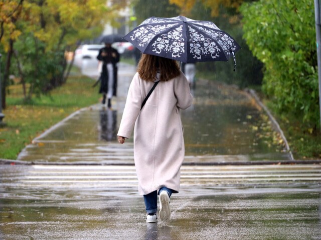 Monsoon brings with itself infections such as flu, malaria, dengue, jaundice (hepatitis A and E), which are particularly dangerous for families with children. (Photo: Shutterstock)