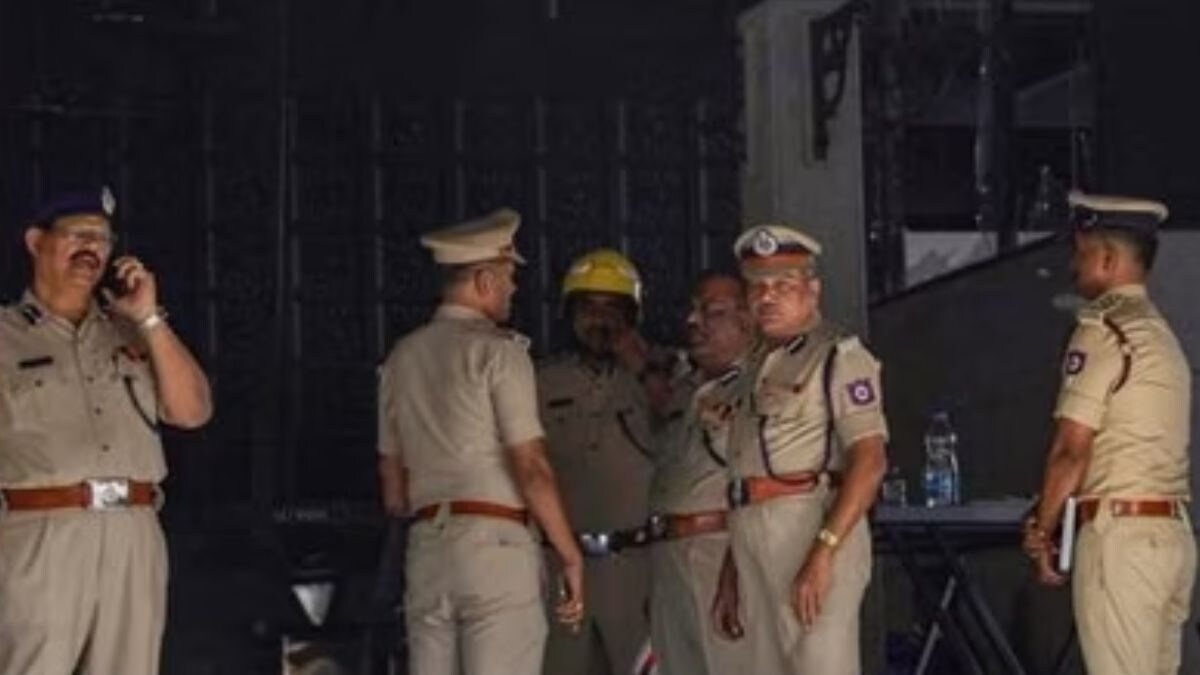 Beaten, Starved By Children For Property, Elderly Couple Dies By Suicide In Rajasthan Beaten, Starved By Children For Property, Elderly Couple Dies By Suicide In Rajasthan